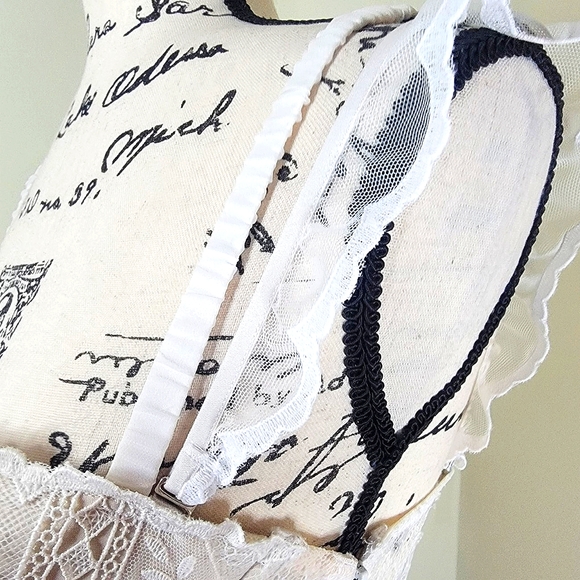 Victoria's Secret Designer Collection Bridal Bustier Corset 36C - Picture 7 of 11